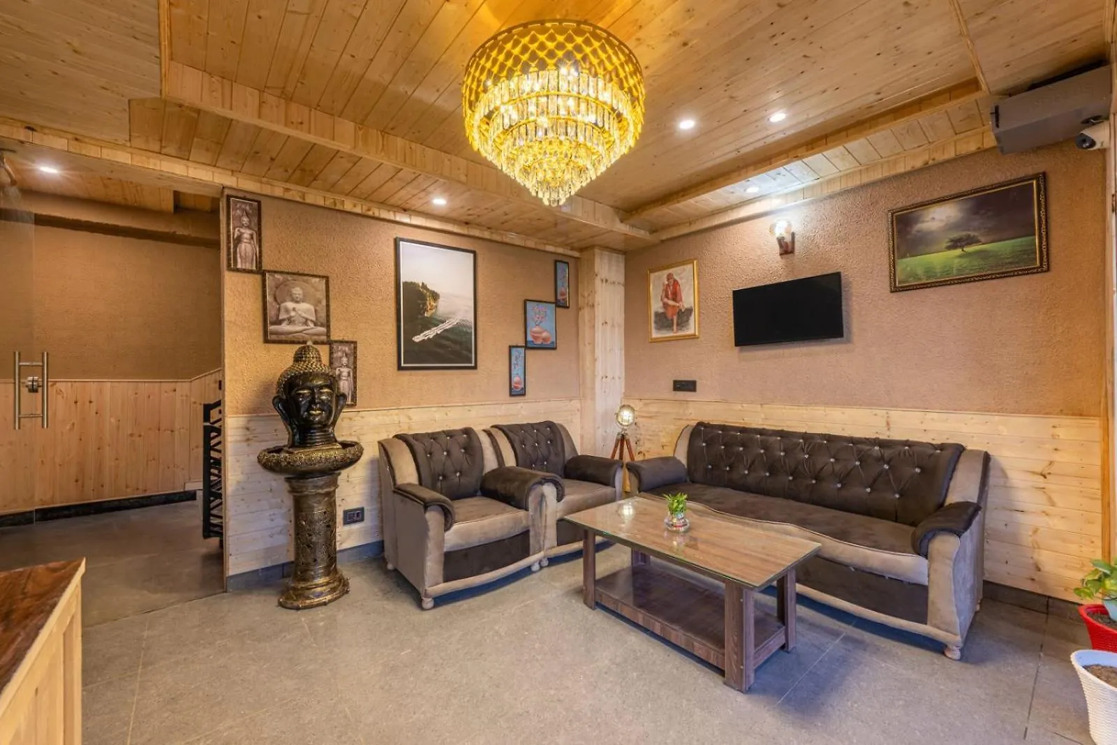 Hotel The Nature Retreat I Vacations I Conference I Mice I Family Events I Kufri By Exotic Stays Shimla