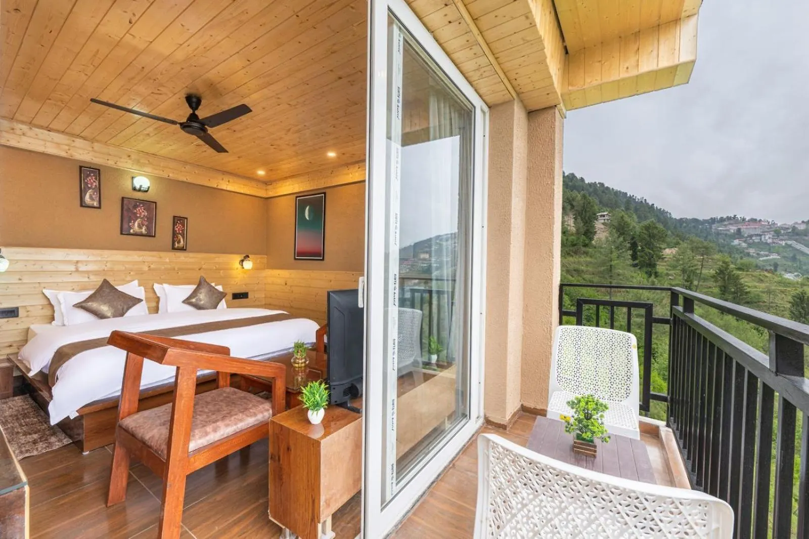 *** Hotel The Nature Retreat I Vacations I Conference I Mice I Family Events I Kufri By Exotic Stays Shimla India